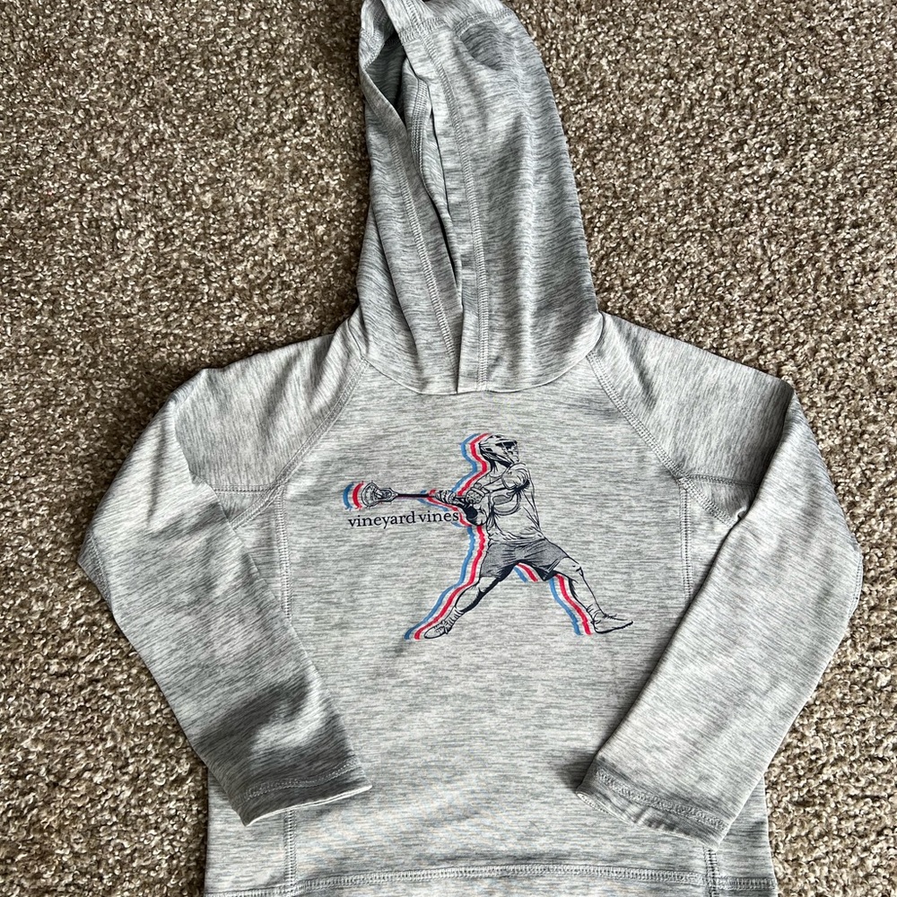 Vineyard Vines Light Gray Hoodie with Graphic